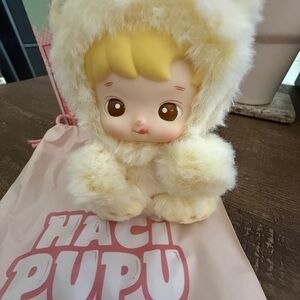 HaciPupu Pineapple. Open Box. NWT